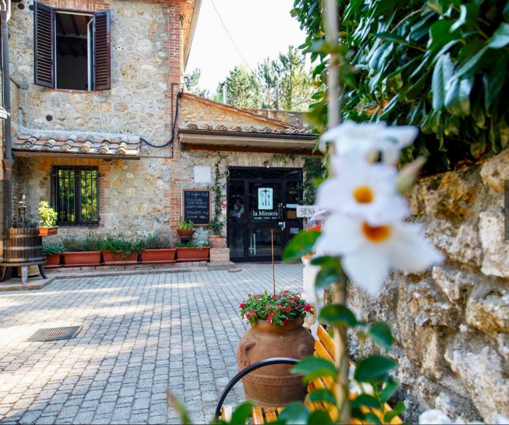 Podere La Miniera Relax & Food Siena Exterior photo